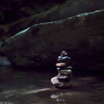 Balanced pose reflecting symmetry and stability.